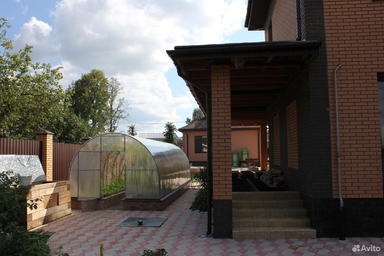 Коттедж 270 м² на участке 16 сот.