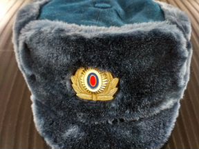 Зимняя шапка мчс с кокардой