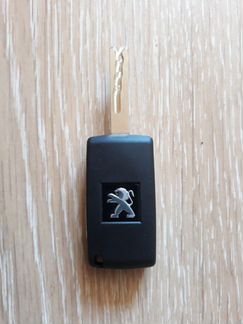 Оригинальный ключ Peugeot
