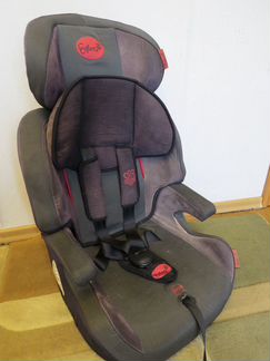 Детское автомобильное кресло