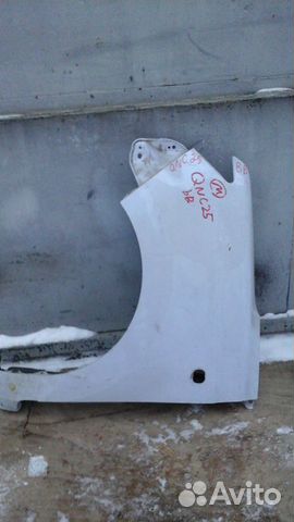 Крыло Toyota BB 20