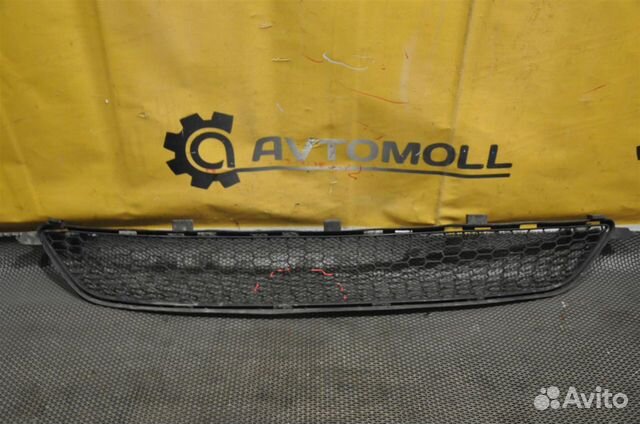 Решетка бампера Lexus IS250 GSE20