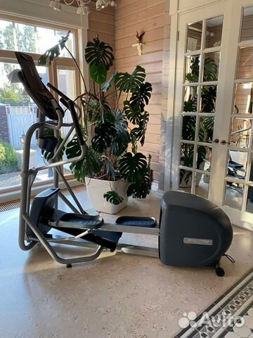 Эллиптический тренажер Precor EFX225 120V