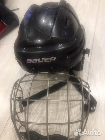 Хоккейный шлем