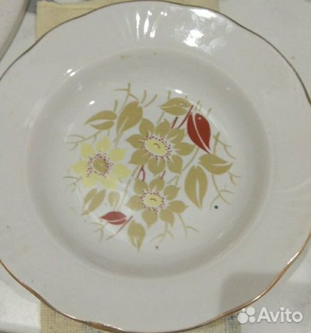 Коллекционные масленки и тарелки