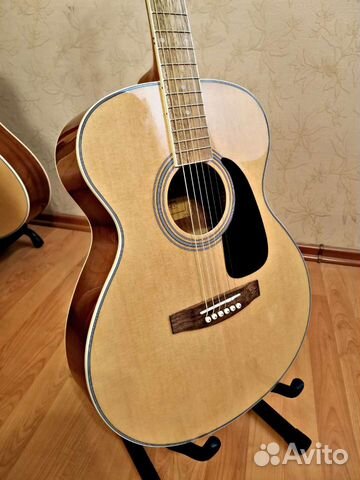 Акустическая гитара Новая