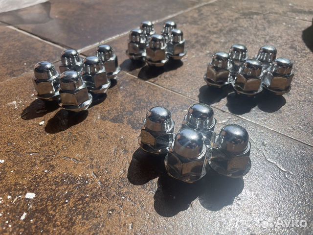 Продаются гайки креплеения колес