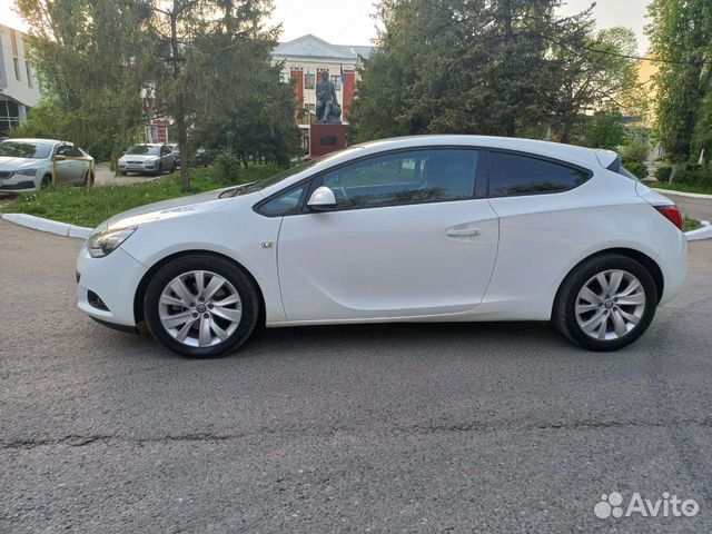 Opel Astra GTC 1.8 МТ, 2015, 120 000 км