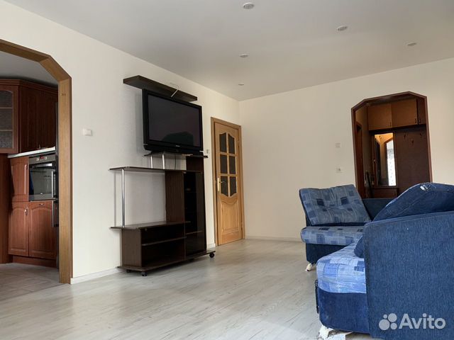 

2-к. квартира, 71 м², 6/12 эт.