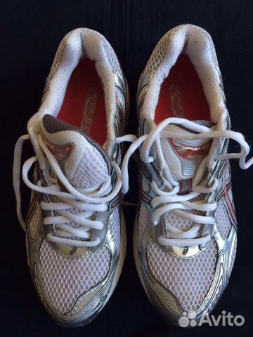 Кроссовки женские asics