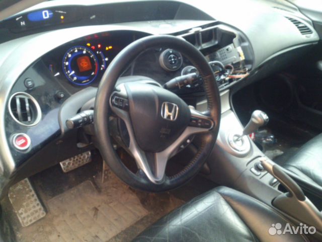 Разбирается honda civic 5D робот 2008г