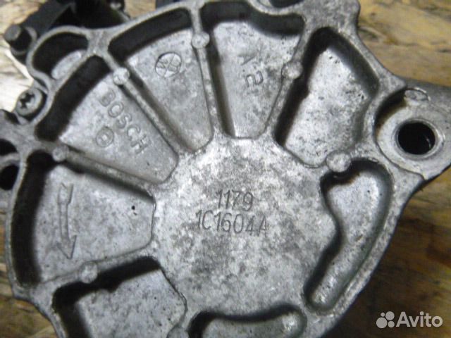 Насос вакуумный LR037627 Range Rover Evoque 2.2TD Насос вакуумный LR037627 Range Rover Evoque 2.2TD