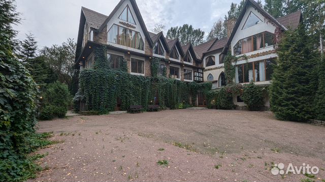 

10-к. и более коттедж, 500 м²