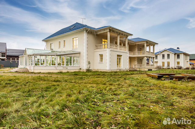 

10-к. и более коттедж, 890 м²