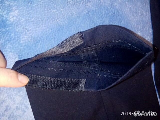 Брюки 2 пары школьные 140 см, жилет, жакет