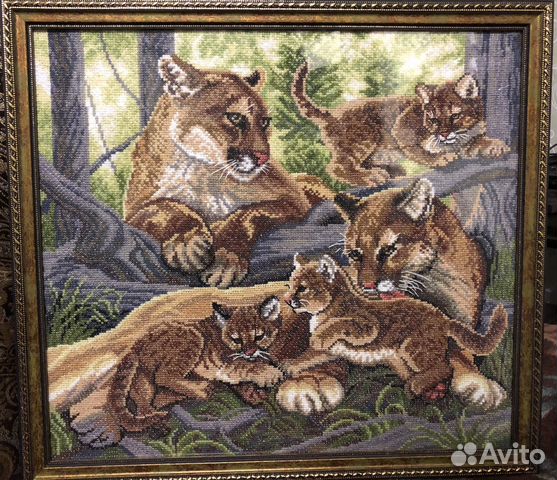 Картина вышитая крестиком «Пумы» Картина вышитая крестиком «Пумы»