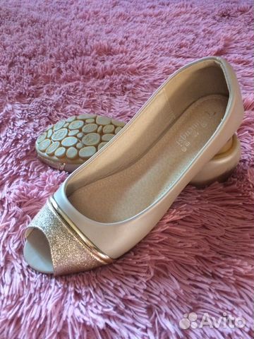 Балетки золотые, клатч. новые Балетки золотые, клатч. новые