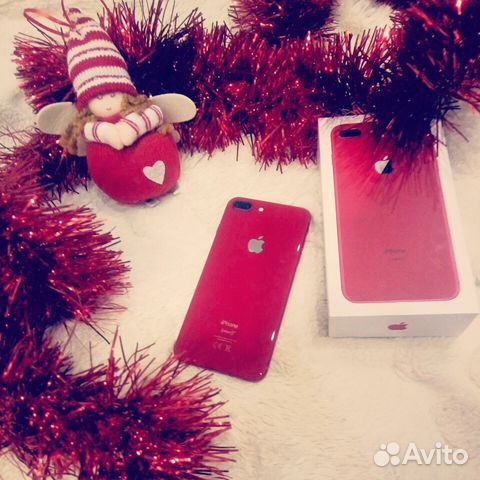 iPhone 8 Plus red