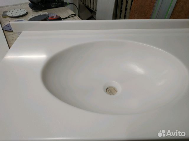 Столешница из искусственного камня в ванную