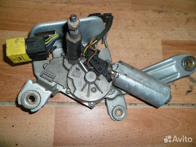 Моторчик стеклоочистителя, задний на Mercedes W163 Моторчик стеклоочистителя, задний на Mercedes W163