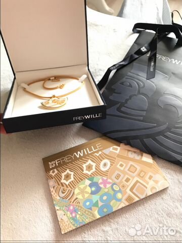 Кулон с цепочкой Frey Wille