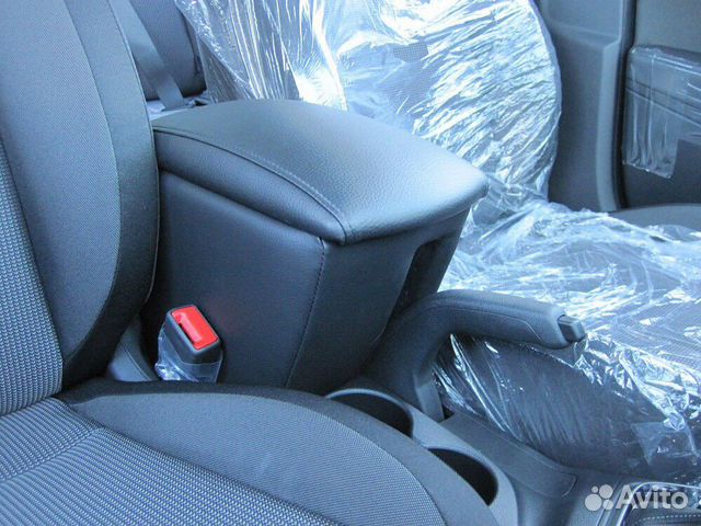 Подлокотник Hyundai Solaris 2 Подлокотник Hyundai Solaris 2