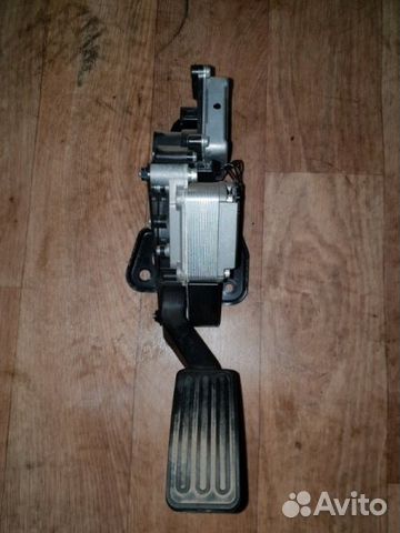 Педаль газа Nissan Patrol Y62 VK56VD 2013 Педаль газа Nissan Patrol Y62 VK56VD 2013