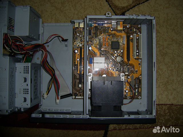 Плата от Fujitsu Siemens esprimo E3510 с корпусом