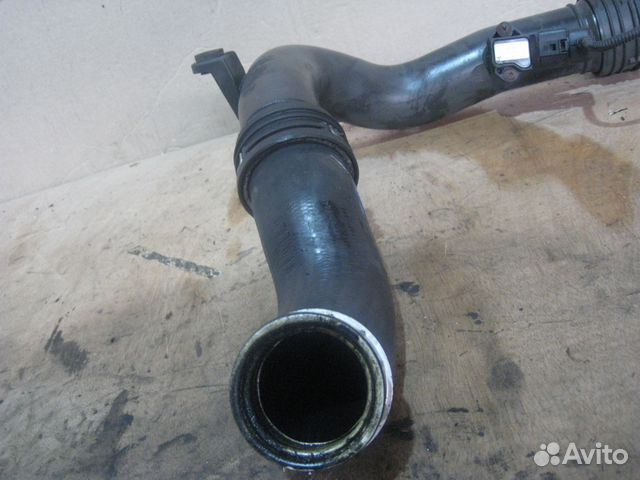 Патрубок интеркулера VW Passat B6 1K0145762AD