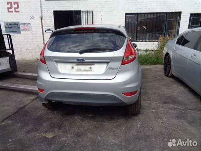 Дверь капот фара бампер Ford Fiesta Дверь капот фара бампер Ford Fiesta