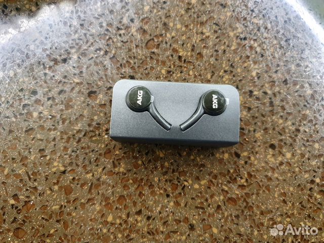 Наушники проводные akg Наушники проводные akg