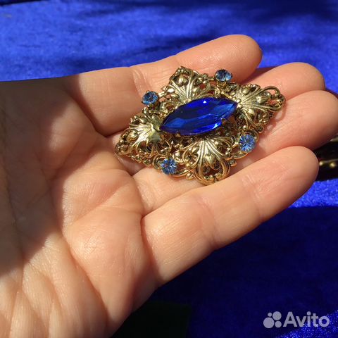 Старая брошь, в идеале. Купила в Лондоне