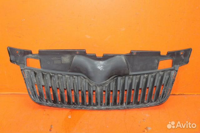 Решетка радиатора Skoda Fabia 2 5J 2007-2014 Решетка радиатора Skoda Fabia 2 5J 2007-2014
