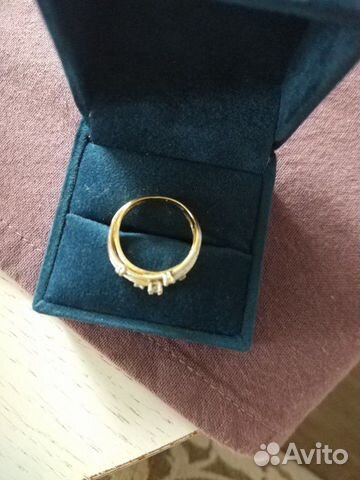 Кольцо с цирконом Кольцо с цирконом