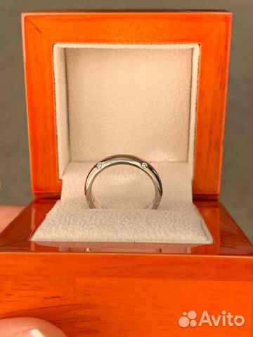 Золотое кольцо с бриллиантами Золотое кольцо с бриллиантами