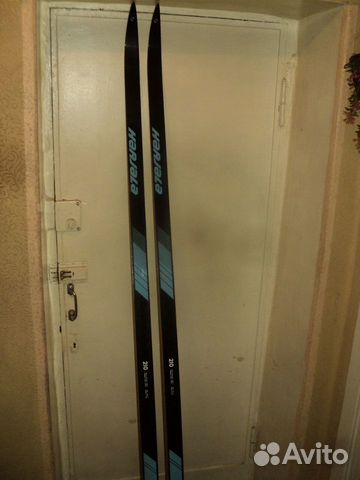 Лыжи разные,крепления,ботинки и аксессуары