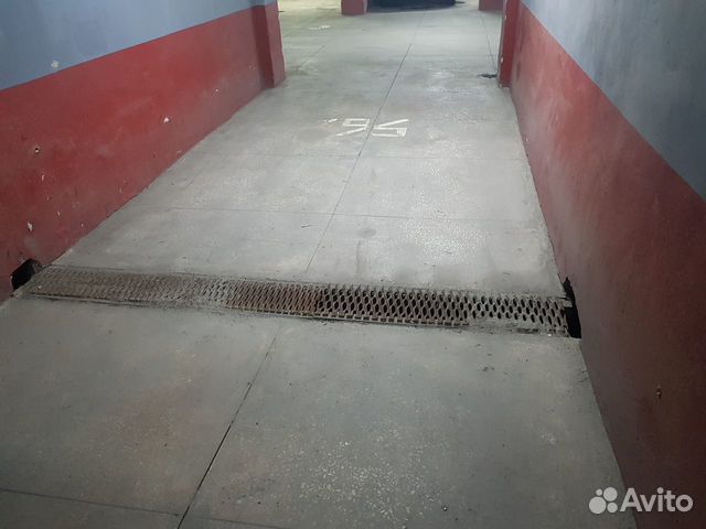Машиноместо, > 30 м² Машиноместо, > 30 м²