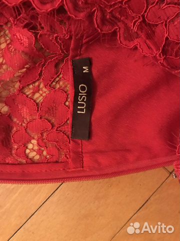 Кружевное платье Lusio М