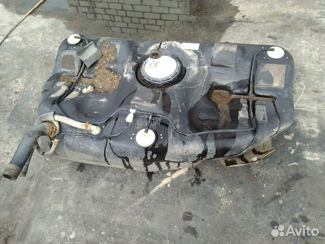 Топливный бак Nissan Almera classic Топливный бак Nissan Almera classic