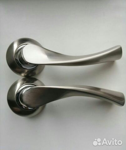 Дверная ручка Дверная ручка