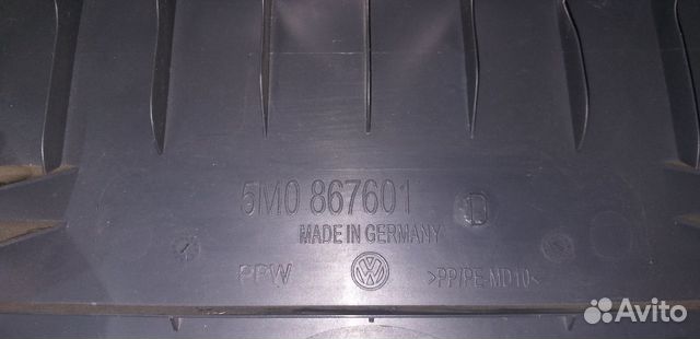 Обшивка крышки багажника VW Golf 5+ Обшивка крышки багажника VW Golf 5+
