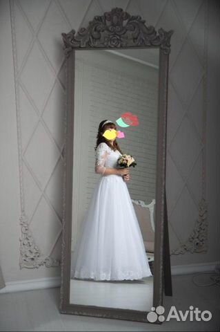 Счастливое свадебное платье и шубка