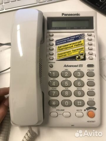 Телефон c кнопками