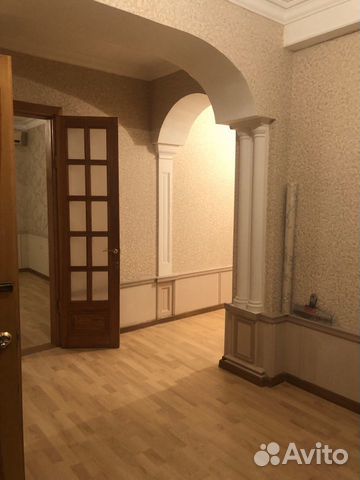 2-к квартира, 70 м², 1/10 эт.