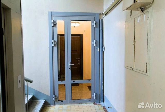 Дверь тамбурная с перегородкой 2348X1568 Дверь тамбурная с перегородкой 2348X1568