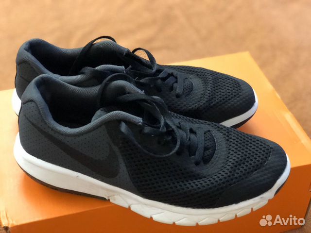 Кроссовки беговые Nike размер 35,5