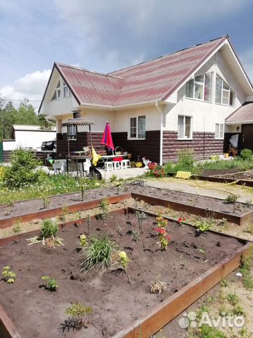 Дом 200 м² на участке 14 сот.