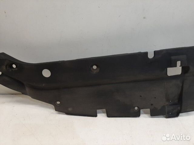 Накладка замка капота передняя Toyota Rav4 30 Накладка замка капота передняя Toyota Rav4 30