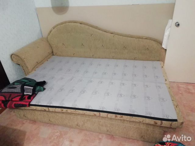 Диван