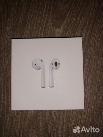 AirPods 2 (с беспроводной зарядкой)